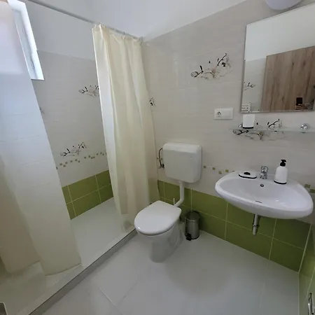 Azta Penzion 3*