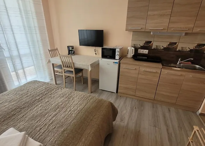 Azta 3*
